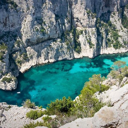 Logement privé, spacieux et moderne, situé entre le LUBERON, la côte marseillaise, la Provence et ses richesses. Pertuis Extérieur photo
